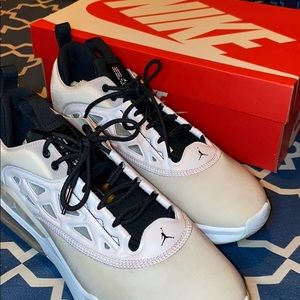 Jordan’s Women Air max 200